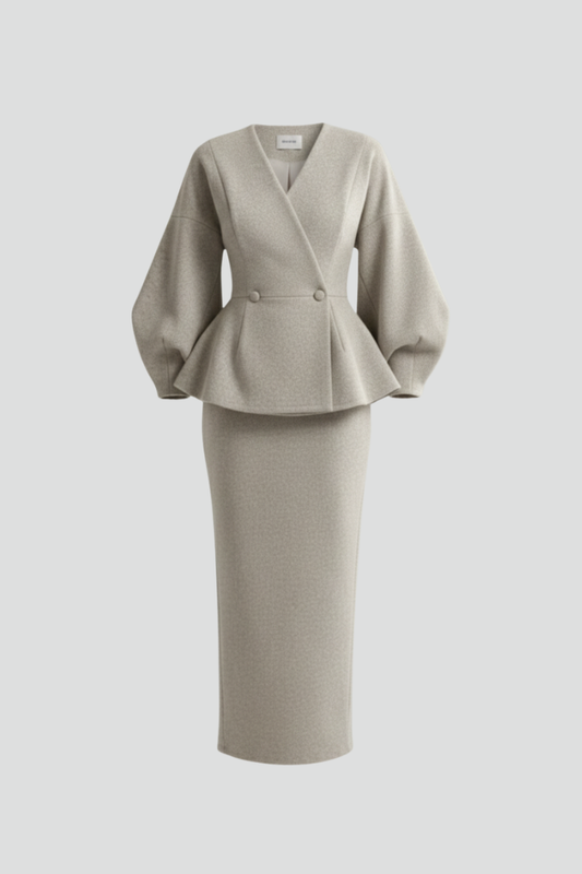 Bianca | Damski komplet: marynarka i spódnica z dekoltem w serek 1