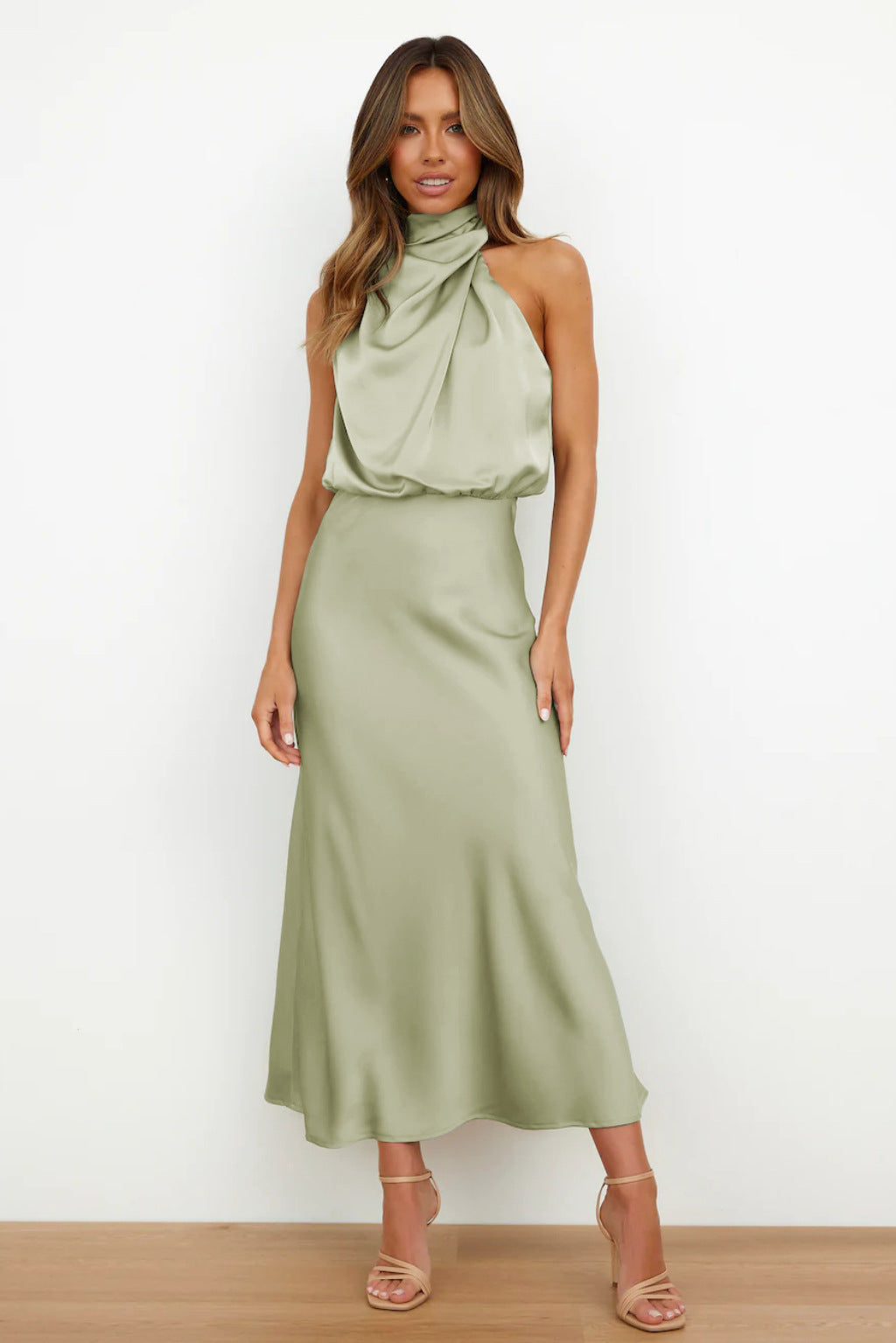 Doris | Elegancka wieczorowa sukienka damska z dekoltem halter 0