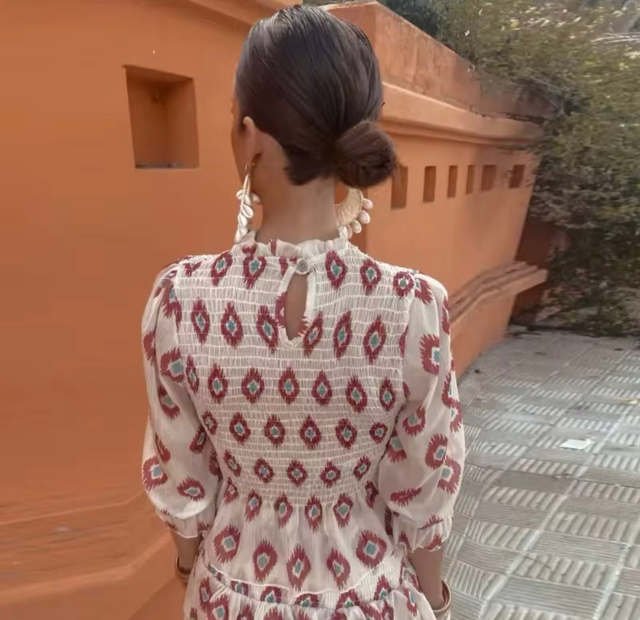 Lily | Sukienka w kształcie litery A z kwiatowym nadrukiem w stylu vintage, z falbanką i nadrukiem dla gości weselnych 2